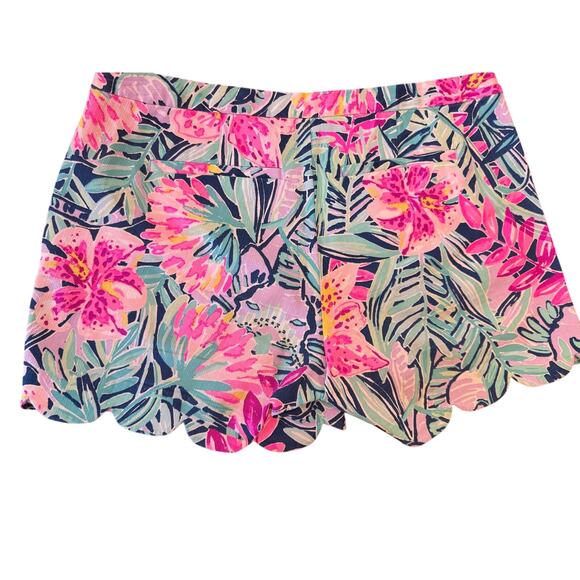 Lilly Pulitzer Jungle Utopia Shorts Size 2 Scallop Hem Floral Tropical Print